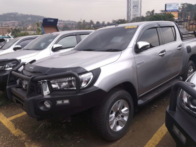 2021 Toyota HILUX pictures