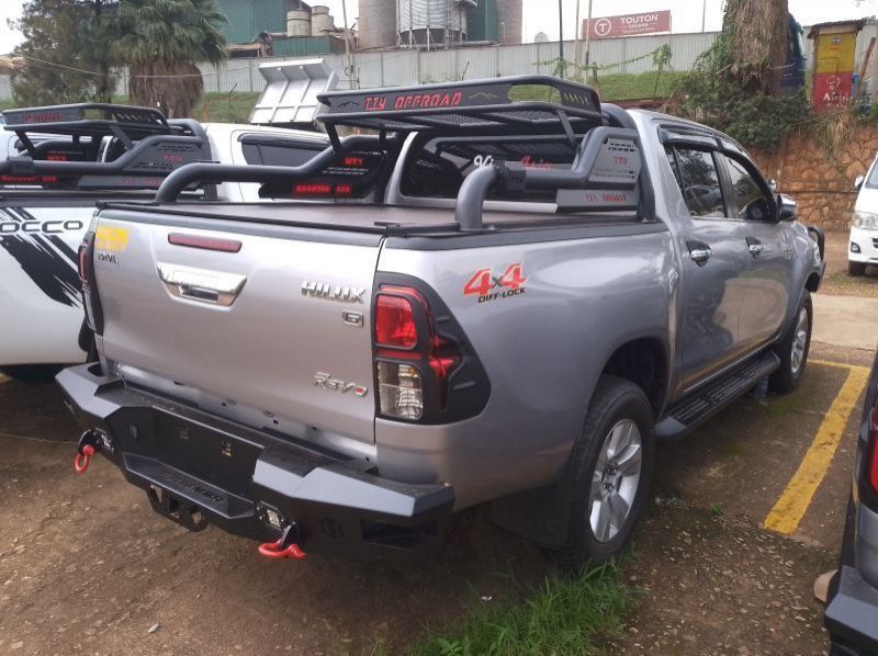 2021 Toyota HILUX pictures