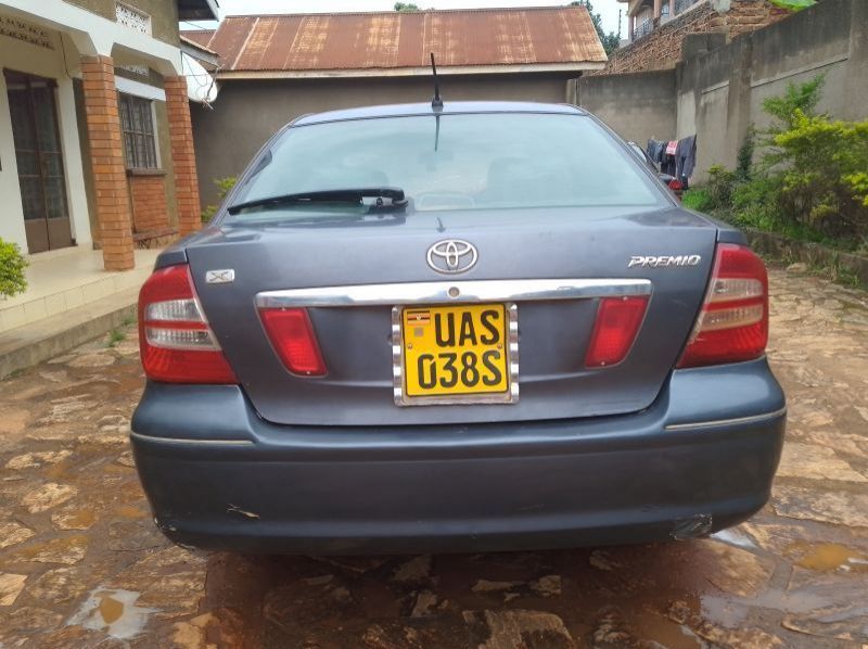 2002 Toyota Premio pictures