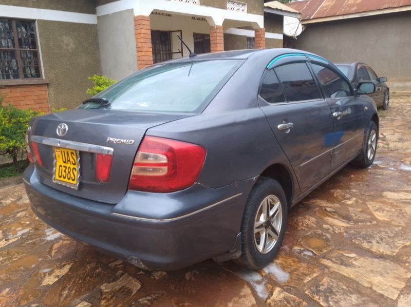 2002 Toyota Premio pictures