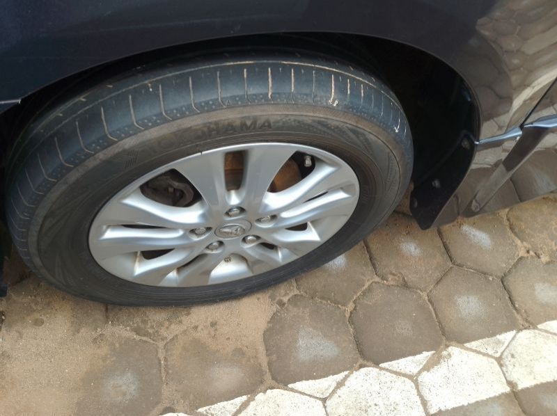 2012 Toyota Noah pictures