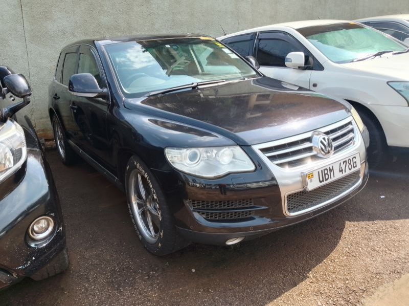 2010 Volkswagen Touareg pictures