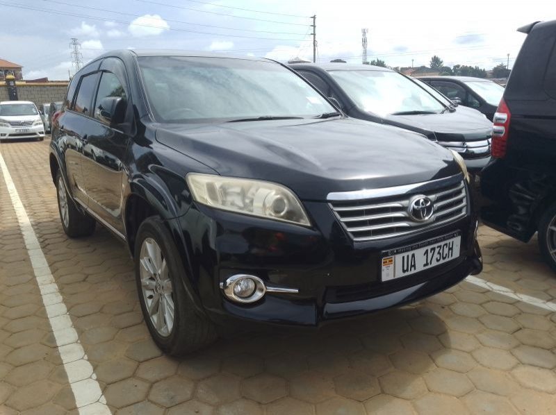 Used Toyota Vanguard  for sale in Kampala, Uganda