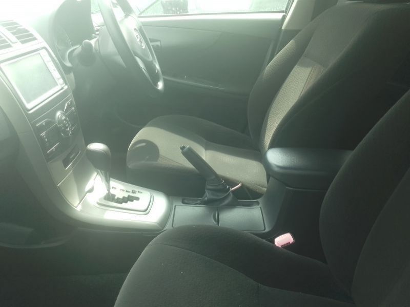 2010 Toyota Fielder pictures