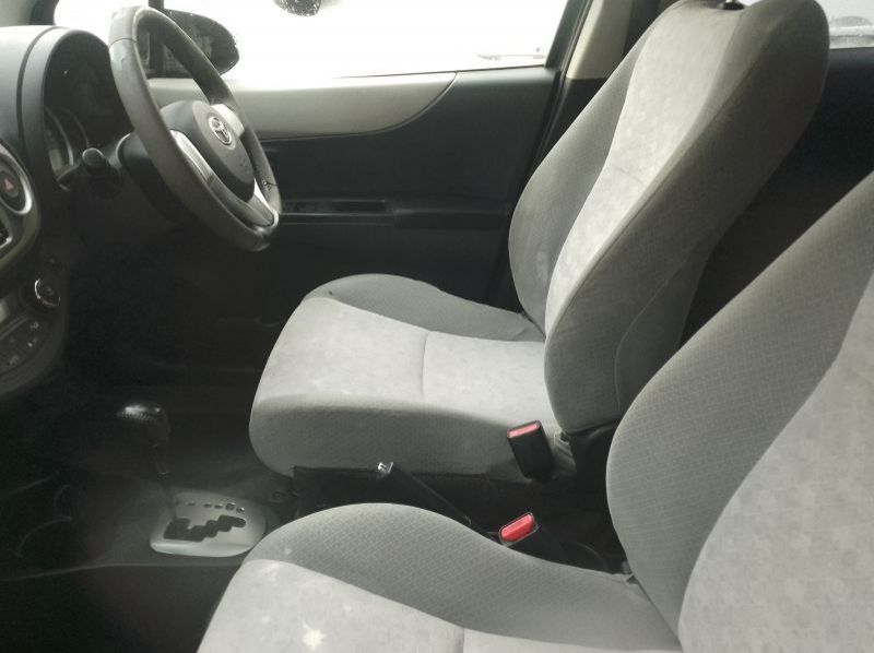 2011 Toyota VITZ pictures