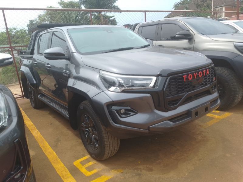 2022 Toyota Hilux pictures