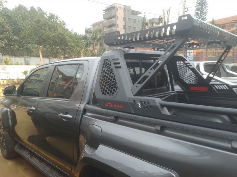 2022 Toyota Hilux pictures