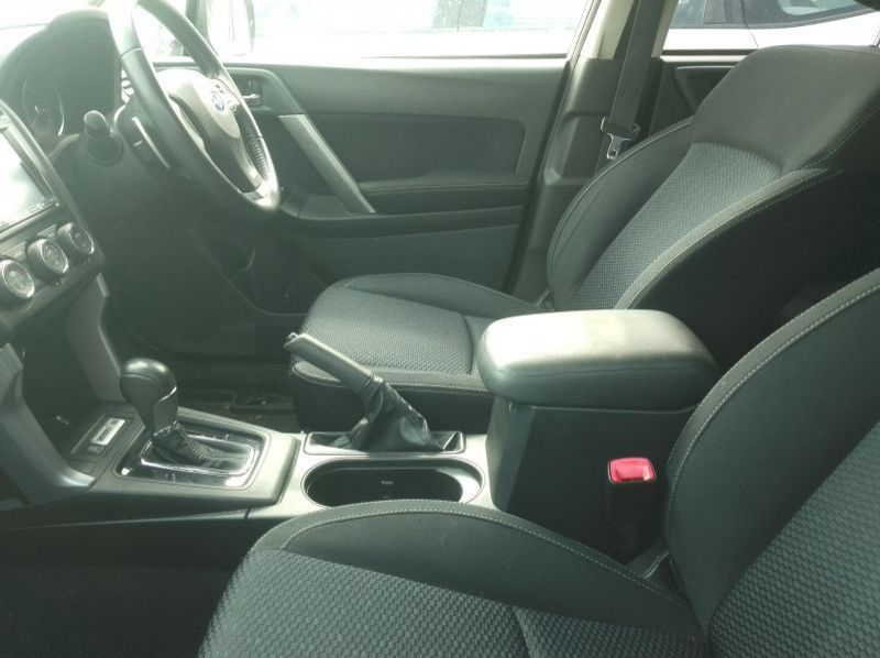 2013 Subaru Forester pictures