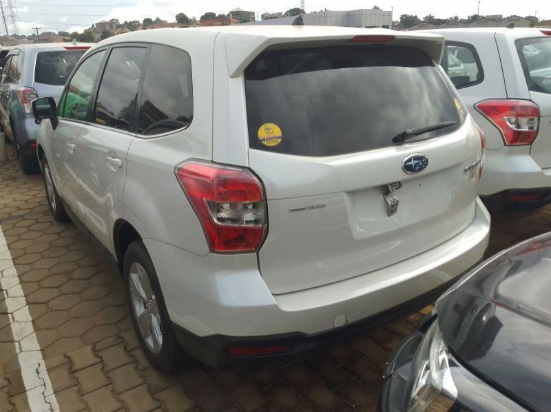 2013 Subaru Forester pictures