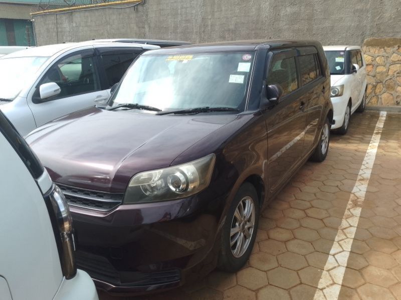 2010 Toyota Rumion pictures