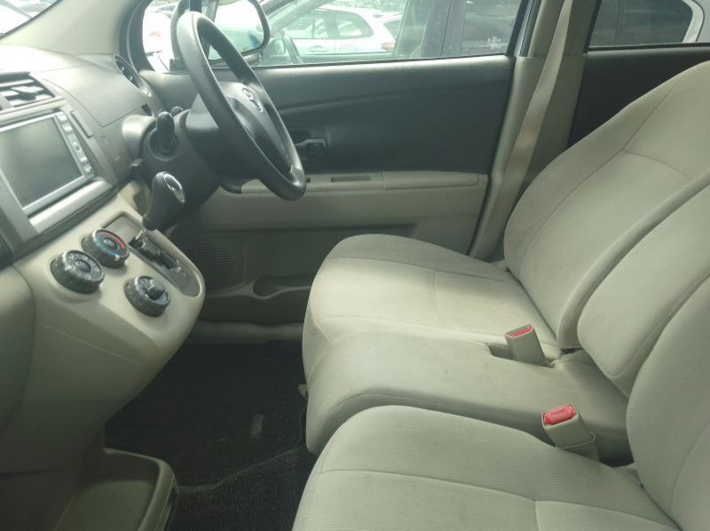 2010 Toyota Passo Sette pictures