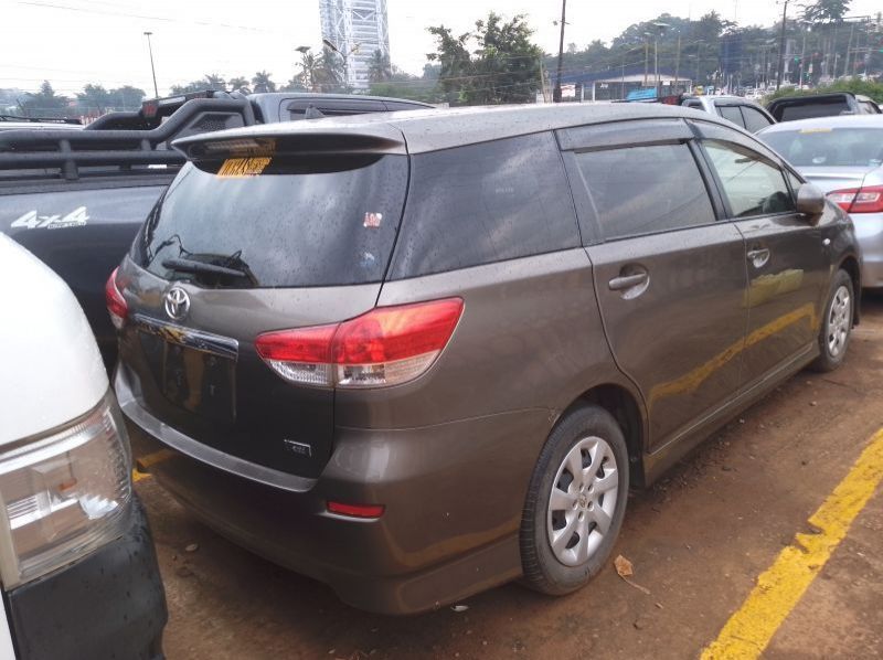 2012 Toyota WISH pictures