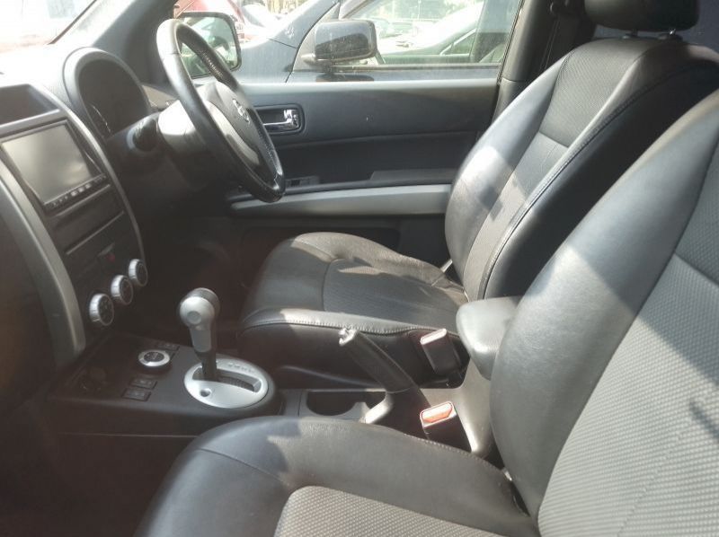 2012 Nissan X-TRAIL pictures