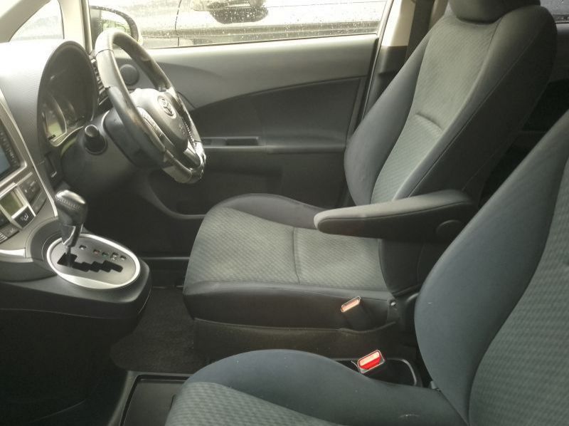 2012 Toyota RACTIS pictures