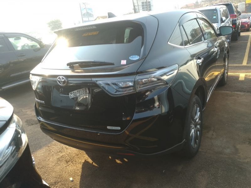 2016 Toyota Harrier pictures