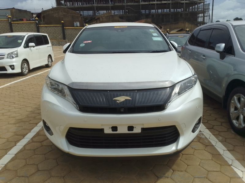 Used Toyota Harrier  for sale in Kampala, Uganda