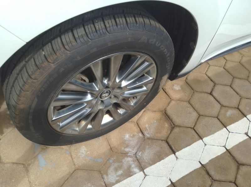 2016 Toyota Harrier pictures