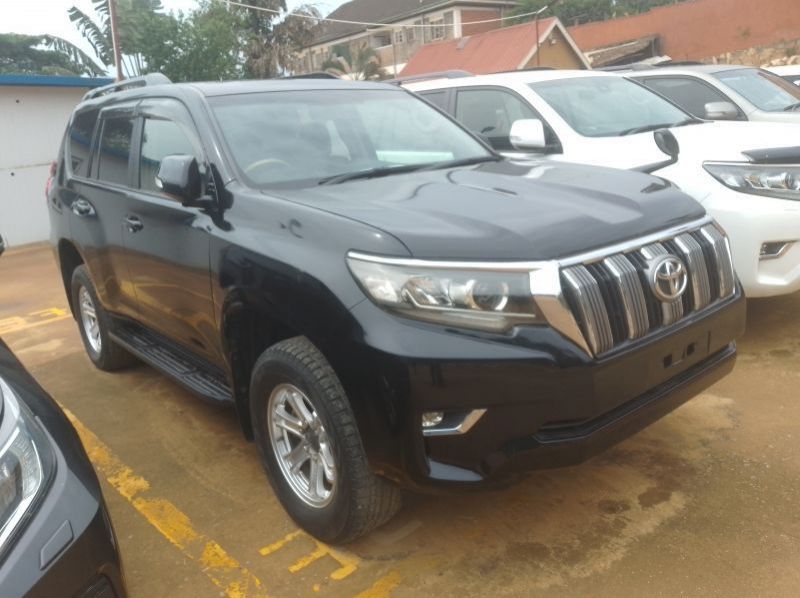 2016 Toyota Land Cruiser Prado pictures