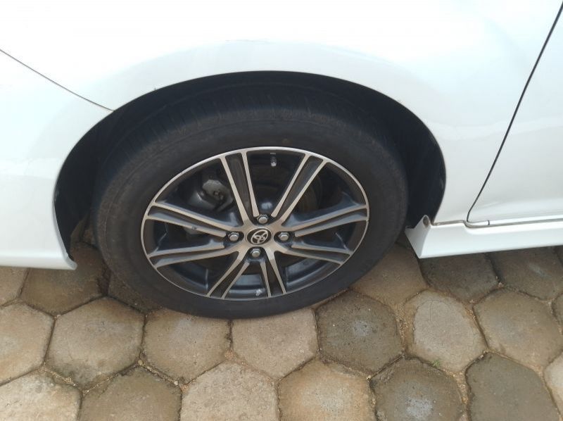 2016 Toyota Fielder pictures