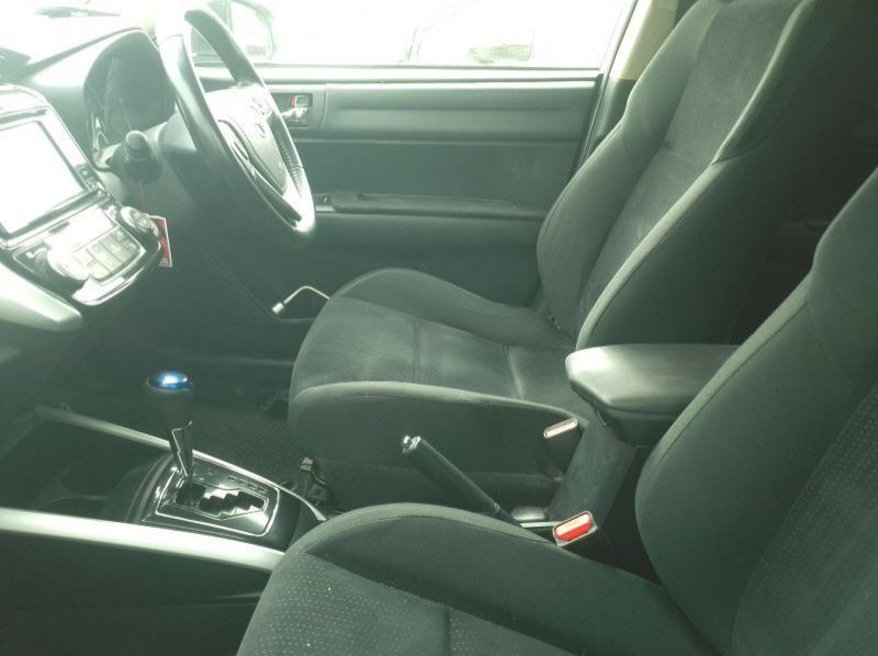 2016 Toyota Fielder pictures