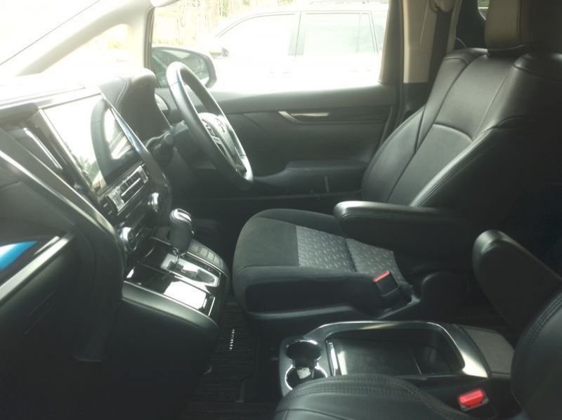 2015 Toyota Alphard pictures