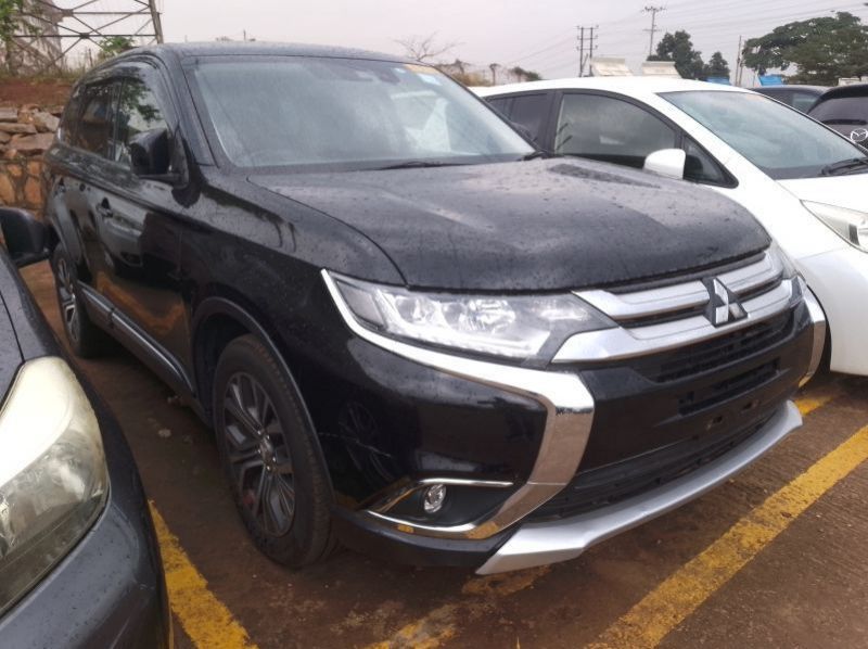 2018 Mitsubishi OUTLANDER pictures