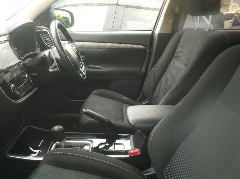 2018 Mitsubishi OUTLANDER pictures