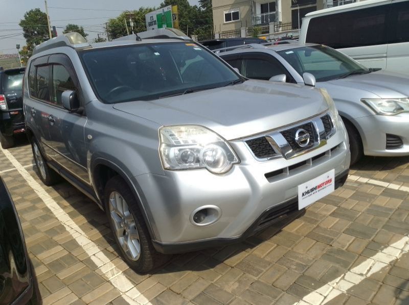 Used Nissan X-TRAIL for sale in Kampala, Uganda