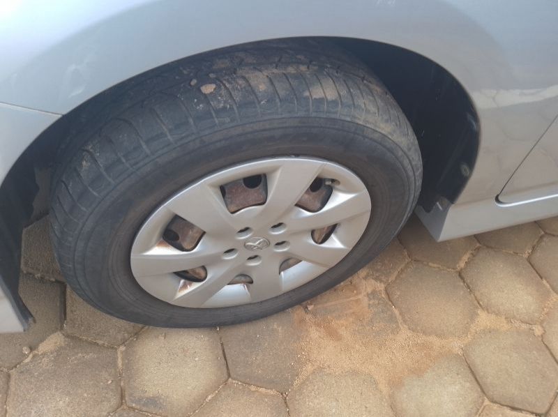 2010 Toyota Wish pictures