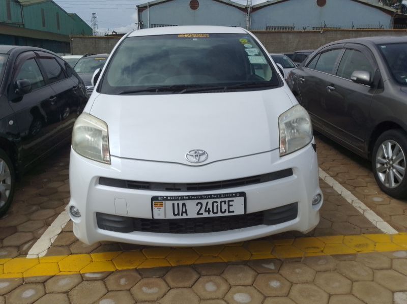 Used Toyota Passo Sette  for sale in Kampala, Uganda