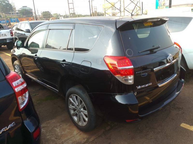 2012 Toyota Vanguard pictures