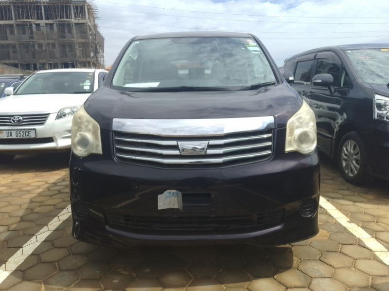 Used Toyota Noah  for sale in Kampala, Uganda