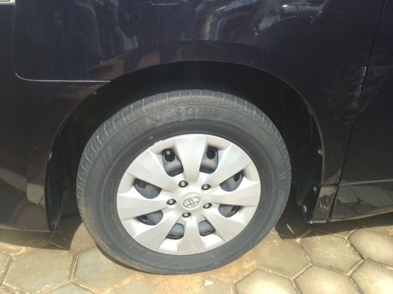 2012 Toyota Noah pictures