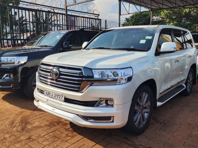 Used Toyota Land Cruiser  for sale in Kampala, Uganda