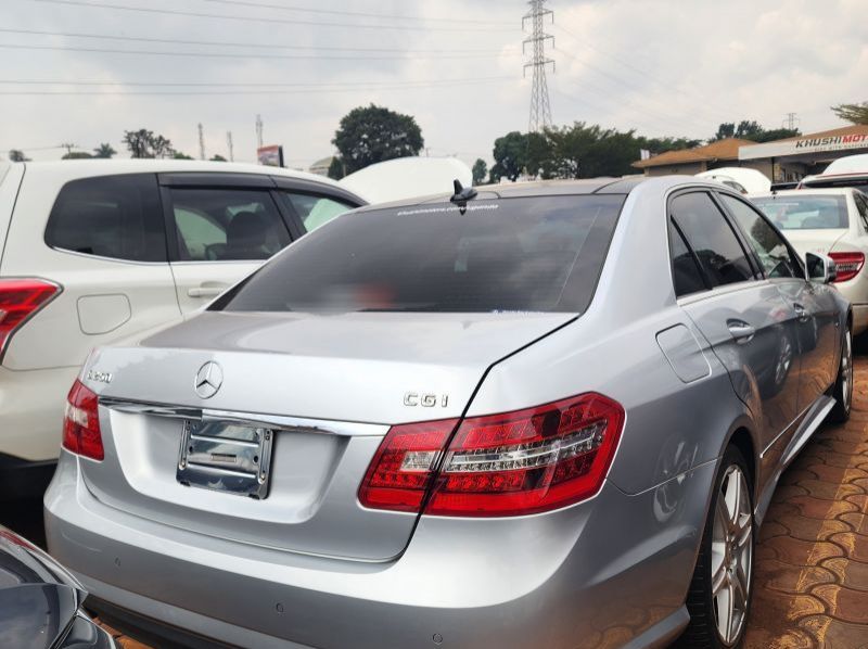 2011 Mercedes-Benz E250 pictures