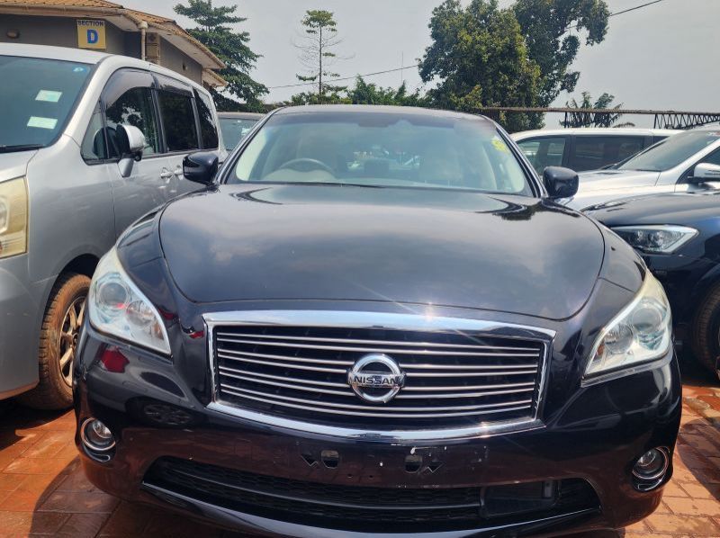 2014 Nissan Fuga pictures