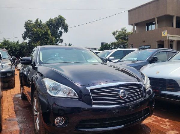 2014 Nissan Fuga pictures