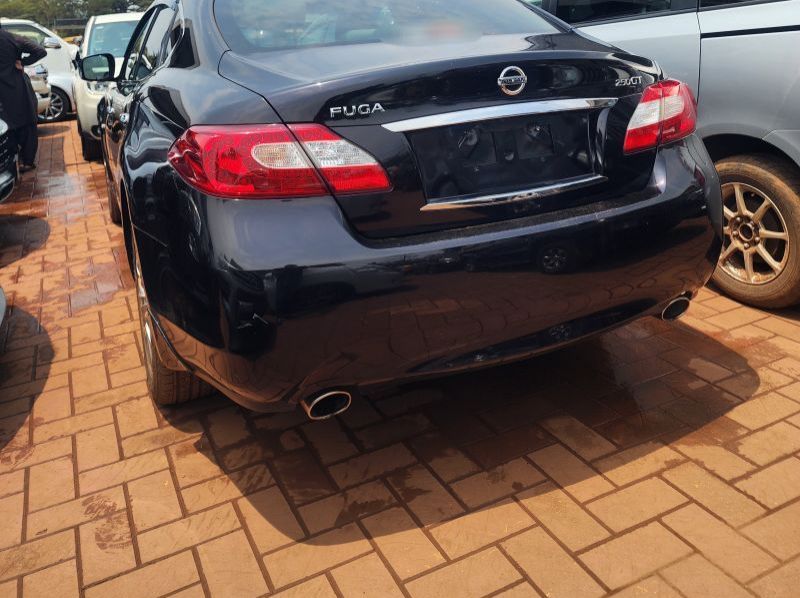 2014 Nissan Fuga pictures