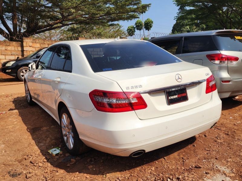 2011 Mercedes-Benz E class pictures