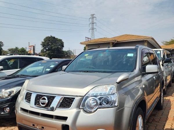 2011 Nissan X-trail pictures