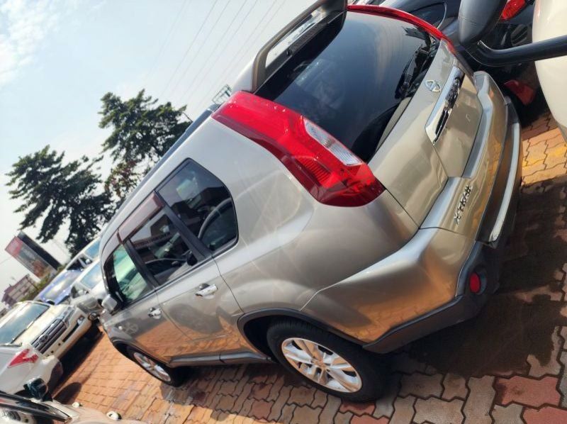 2011 Nissan X-trail pictures