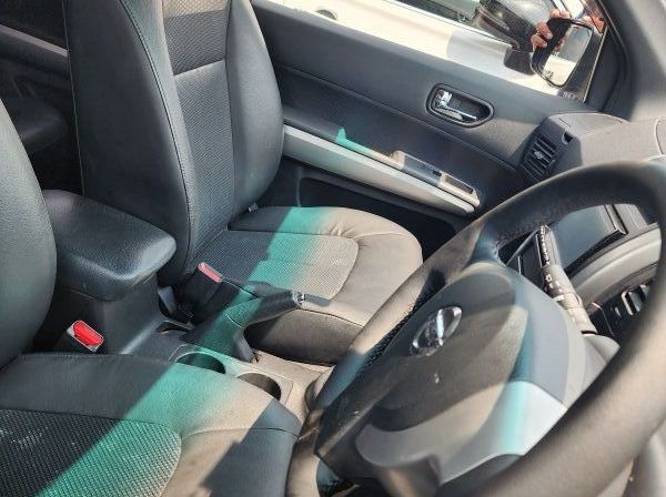 2011 Nissan X-trail pictures