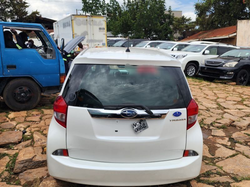 2012 Subaru Tribeca pictures