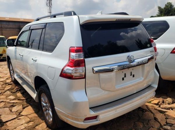 2016 Toyota PRADO pictures