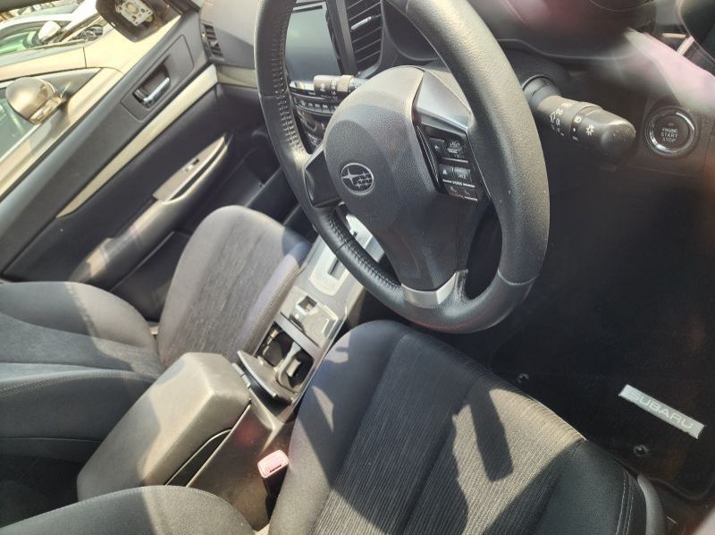 2012 Subaru Legacy pictures