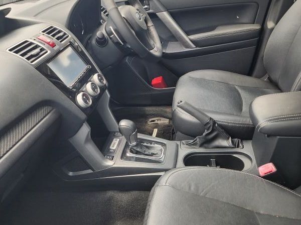 2015 Subaru Forester pictures