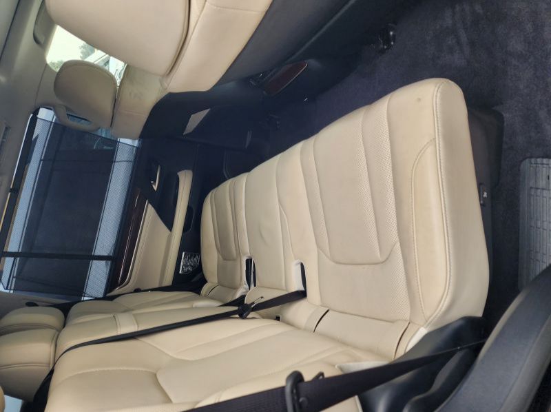 2016 Lexus LX pictures