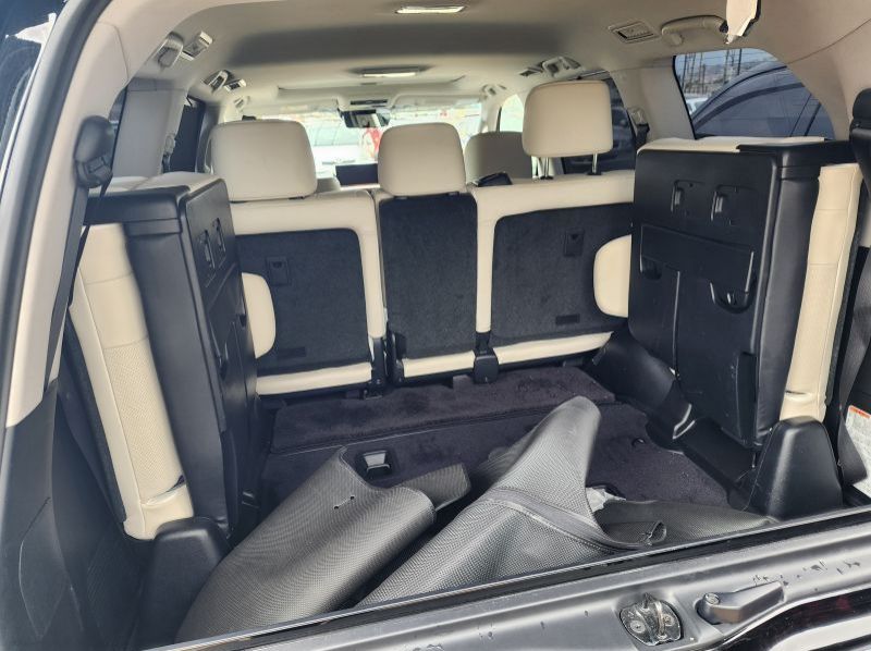 2016 Lexus LX pictures