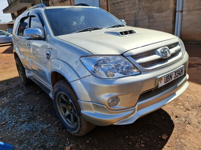 Used Toyota Fortuner  for sale in Kampala, Uganda