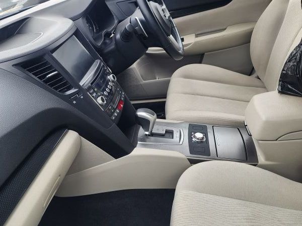 2011 Subaru OUTBACK pictures